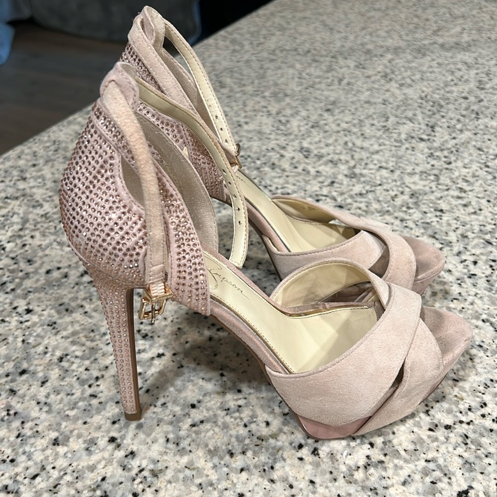 Jessica Simpson nude heels